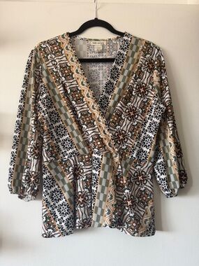 Faith and Joy|Boho Tribal V-Neck Printed Wrap Top| Large|EUC